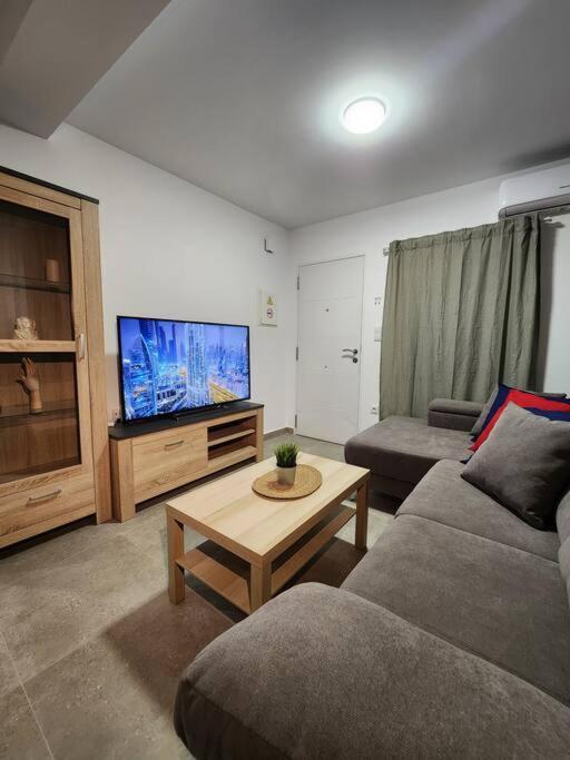 Piso De Diseno Elche Apartment Bagian luar foto