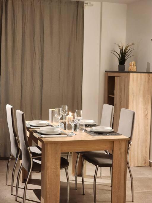 Piso De Diseno Elche Apartment Bagian luar foto