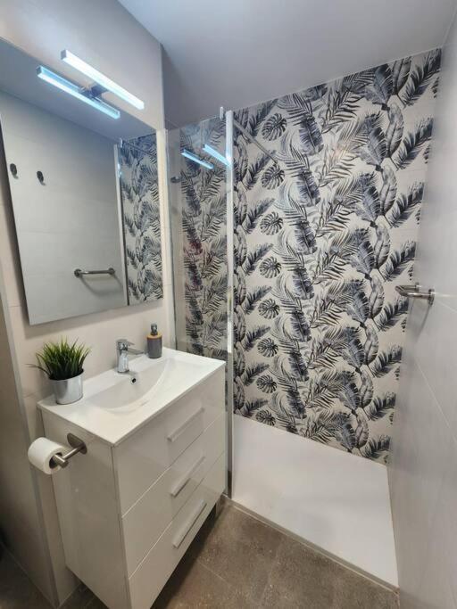 Piso De Diseno Elche Apartment Bagian luar foto